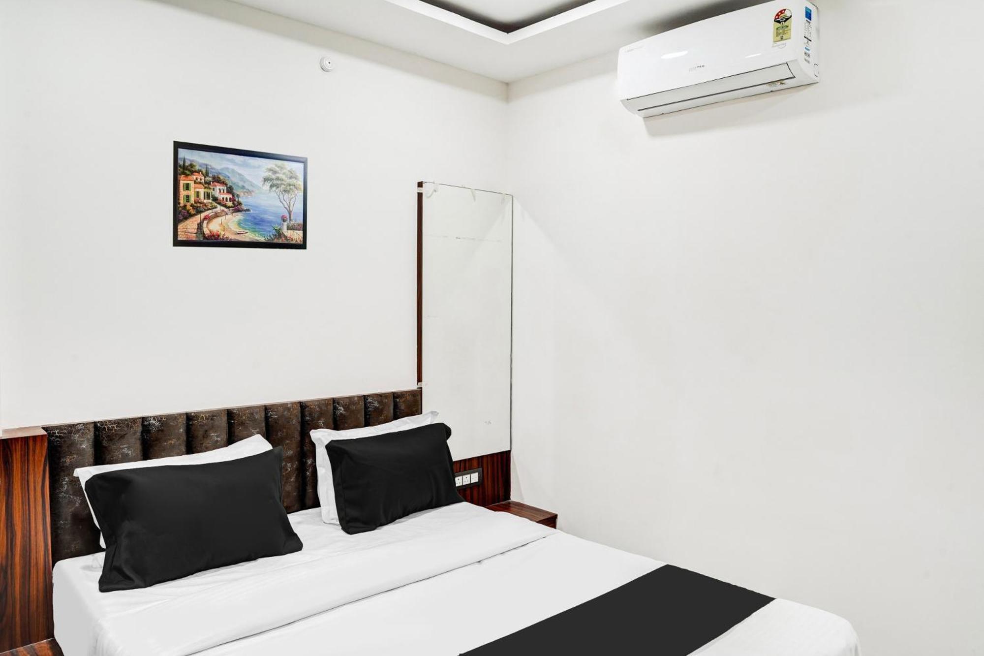 Hotel O Rudra Palace Bhopál Kültér fotó